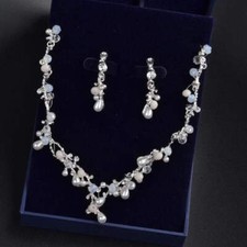Haarschmuck Braut-Brautmode Kopfschmuck-Hochzeit Kleidung-Hochzeitsmode Haare-Br