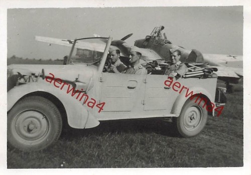 Deutsche soldaten kübelwagen - soldaten,