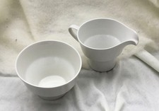 KPM Berlin KREIS OVAL Milch+