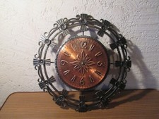 Elektromechanische Wanduhr