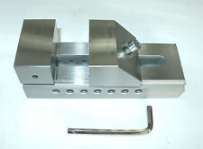 Schleif- Schraubstock QKG Niederzug, Backenb.100mm neu z.B.f Deckel Fräsmaschine