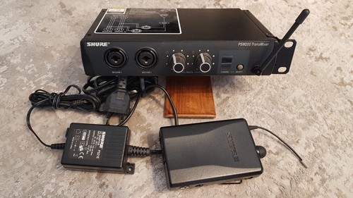 Shure psm 200 ear - in,