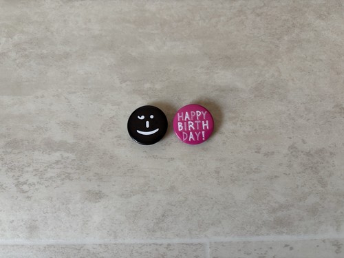 Anstecknadeln pins happy - anstecknadeln, pins,