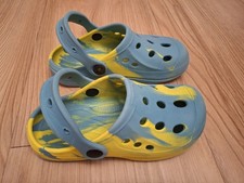 Kinder Clogs Gr. 32 Hausschuhe, Schule, Kita blau/gelb