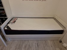 Jugendbett mit Matratze und