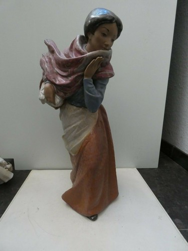 Nao lladro figur - by,