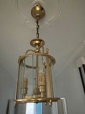 2 Messing Deckenlampen / Laternen mit facettierten Glasstreifen