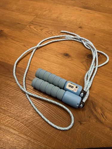 New skipping rope - new, with