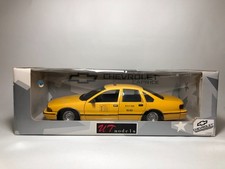 1/18 UT MODELS CHEVROLET