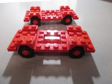 LEGO; 2 Stück 4212 Chassis Platte Fahrgestell Auto 4x10 rot.; Räder; Kotflügel;
