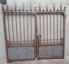 Eisentor, original antik, teilrestauriert