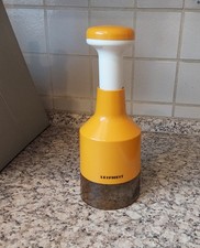 Leifheit Zwiebel- und Gemüsehäcksler Hacker Design Slany Retro 70er orange TOP