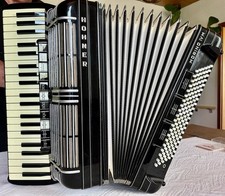 Akkordeon HOHNER Morino IV  M