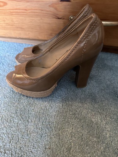 Braune peep toe high - heels, mit