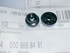 Mercedes-Benz SL C107 R107 Druckknopf 2 Stk A0009888481