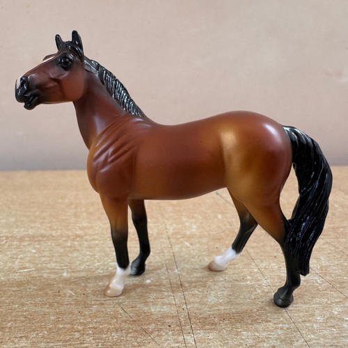 Breyer stablemates bay quarter - stablemates,