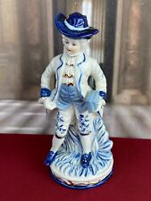 FIGUR AUS PORZELLAN TEILS HANDBEMALT GALANTER ROKOKO HERR MIT BUCH 19cm