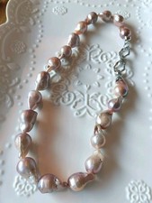 sehr schöne glänzende