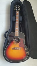 Vintage Akustik Gitarre, ein Nachbau der legendären Beatles Gitarre Gibson J-160