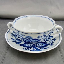 schöne Suppentasse mit