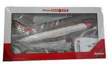 Herpa SnapFit 611336-001 Edelweiss Air Airbus A340-300 HB-JMC 1:200 NEU !