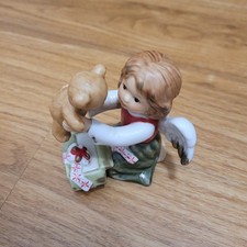 GOEBEL Engel Nr.41-195 Teddy, Weihnachtsgeschenk