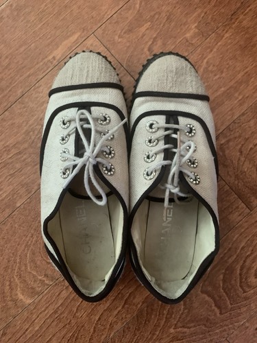 Chanel canvas and pearl - canvas,