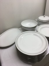 TIRSCHENREUTH BAVARIA SPEISE SERVICE EDEL WEISS –GRAUES DEKOR + RAND SILBER 