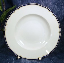 Hutschenreuther Abt. Paul Müller - 1 Suppenteller  blauer Rand
