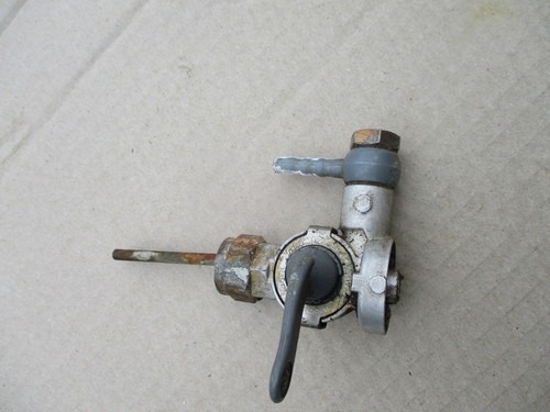 älterer oldtimer benzinhahn - Älterer,