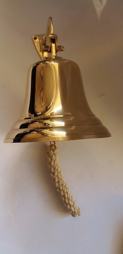 Klassische schiffsglocke als - schiffsglocke,