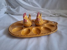 Eierteller Huhn mit Salz-