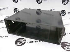 AUDI A8 S8 Typ 4E D3 Halterung für DVD-Player Kofferraum 4E0919977A