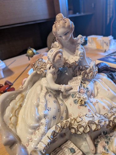 Porzellanfigur frau mit kind - porzellanfigur,