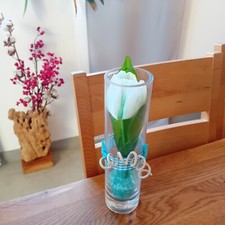 Deko Glas mit Tulpe (künstlich) Dekosand Tischdeko Ostern Frühling  Vase blau