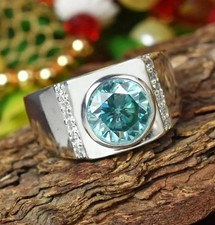 3 Karat Blau Behandelt Diamant