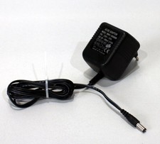 N16-02988 Netzteil Friwo MW41-0900600U 9V- 600mA / 5mm Stecker 