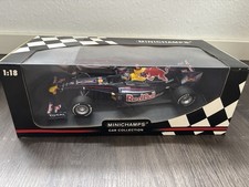 Red Bull Racing Showcar 2010 Vettel Limited 2100 Pcs Minichamps 1:18