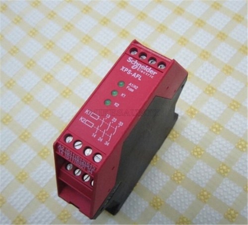 1pc used schneider safety - used,