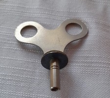 Alter Aufziehschlüssel für Wanduhr - Regulator - 4 mm Vierecköffnung