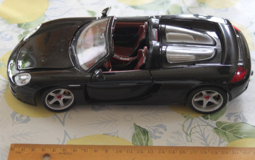 Porsche carrera 18 maisto - 1/18,