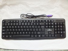 TITANUM TK102 Tastatur (PS/2; englisches Layout; Farbe schwarz) unbenutzt