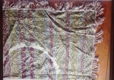 Alte Brokat Tischdecke mit Franzen ca.130x130 cm  0224,S82