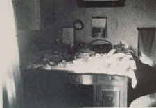 Leipzig alter Schreibtisch am Fenster Interieur Einrichtung Möbel Büro Foto