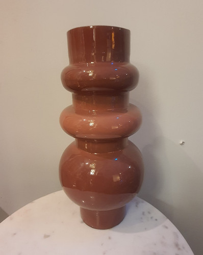 Moderne dekorative metallvase - moderne,