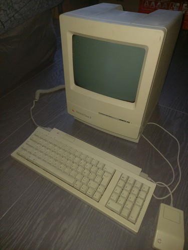 Apple macintosh classic - apple, 2