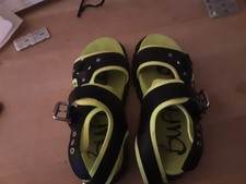 Sandalen von buffalo gr.40  schwarz  mit neongelb