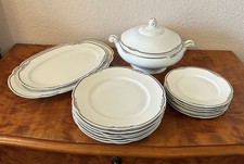 Hutschenreuther Speiseservice Porzellan weiß mit zartem Rand Teller Platten