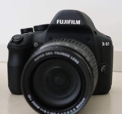 Fujifilm series s1 xs1 - x,