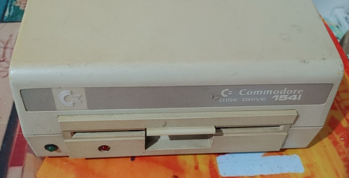 Commodore diskettenlaufwerk - commodore,